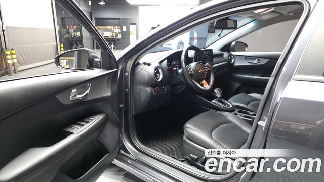 Kia K3 2022 — photo 13