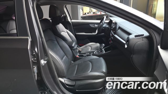 Kia K3 2022 — photo 17