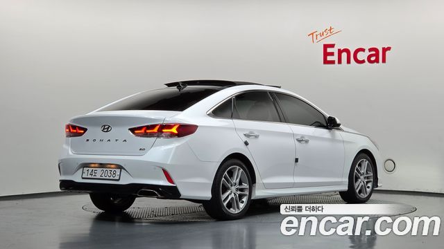 Hyundai Sonata 2018 — photo 2