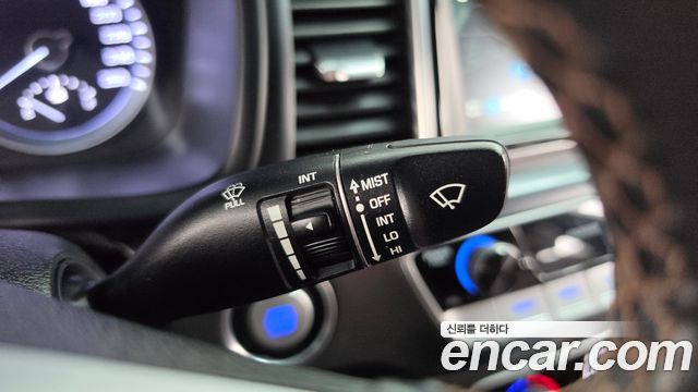 Hyundai Sonata 2018 — photo 28