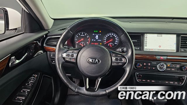 Kia K7 2016 — photo 19