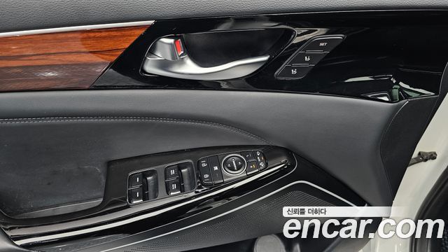 Kia K7 2016 — photo 21
