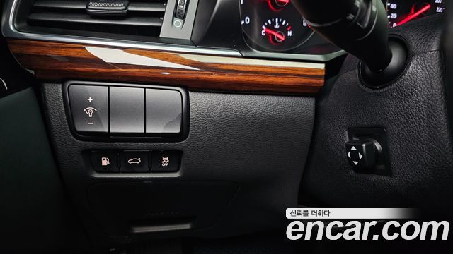 Kia K7 2016 — photo 24