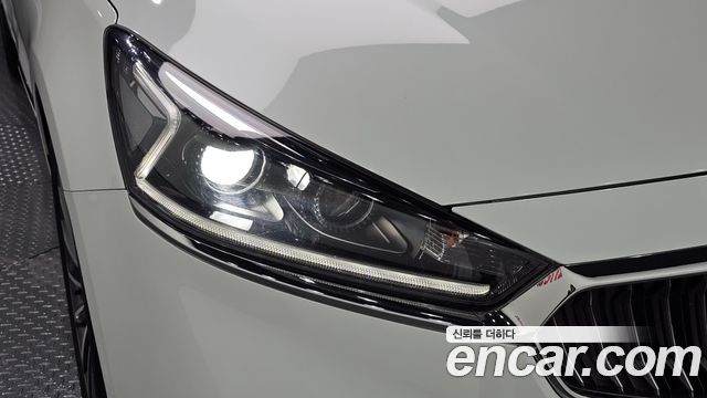 Kia K7 2016 — photo 8