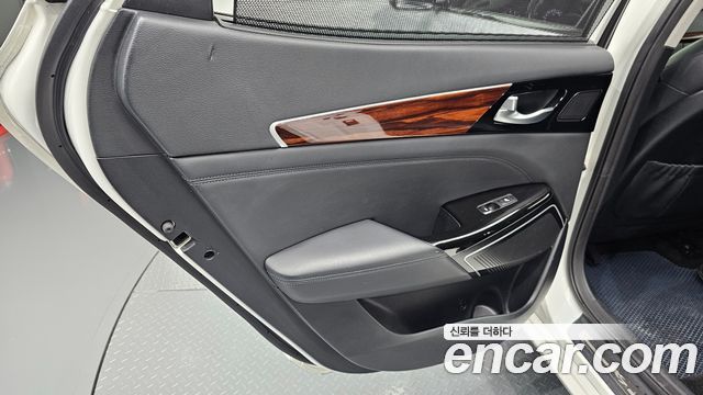 Kia K7 2016 — photo 15