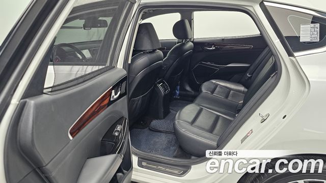 Kia K7 2016 — photo 30