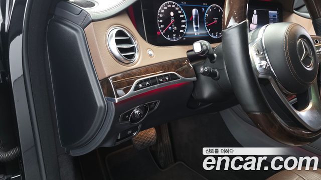 Mercedes-Benz S-Class 2018 — photo 19