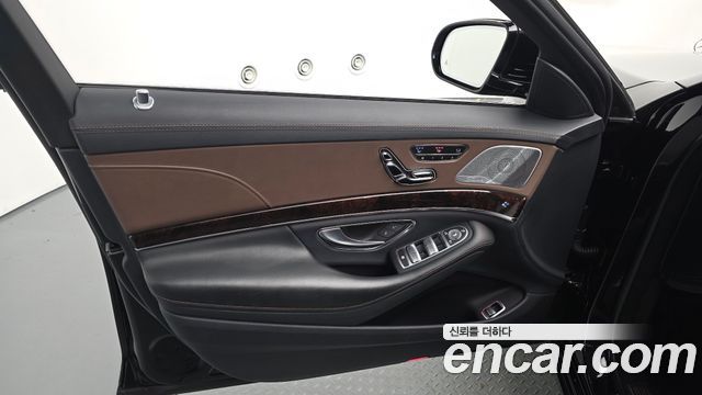 Mercedes-Benz S-Class 2018 — photo 14
