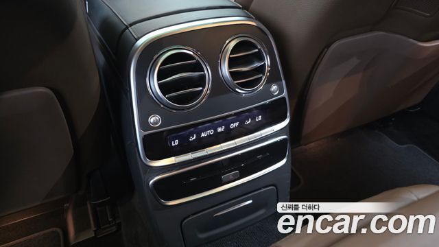 Mercedes-Benz S-Class 2018 — photo 31