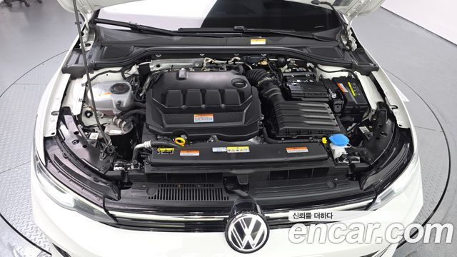 Volkswagen Golf 2025 — photo 6