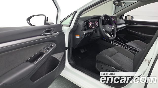 Volkswagen Golf 2025 — photo 13