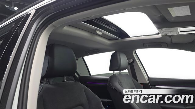 Volkswagen Golf 2025 — photo 22