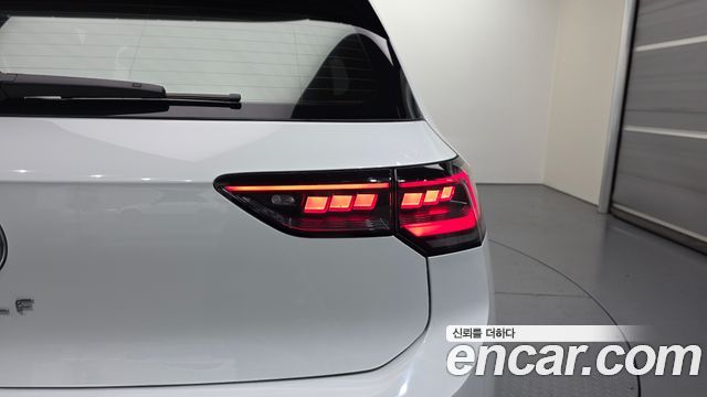 Volkswagen Golf 2025 — photo 9