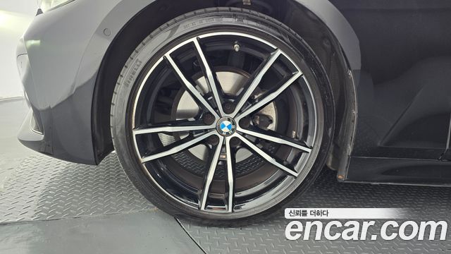 BMW 3-Series 2022 — photo 5