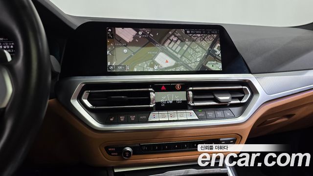 BMW 3-Series 2022 — photo 18