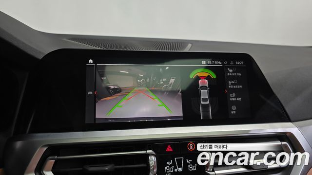 BMW 3-Series 2022 — photo 20