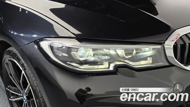 BMW 3-Series 2022 — photo 8