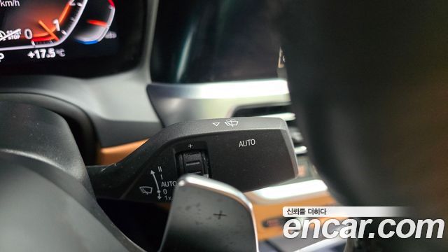 BMW 3-Series 2022 — photo 27