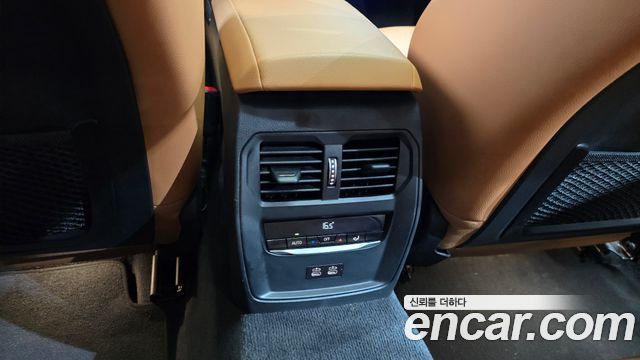BMW 3-Series 2022 — photo 30