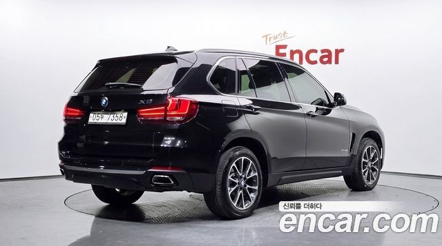 BMW X5 2018 — photo 2