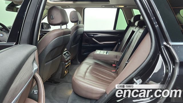 BMW X5 2018 — photo 17