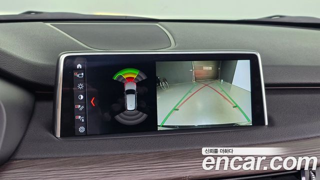 BMW X5 2018 — photo 23