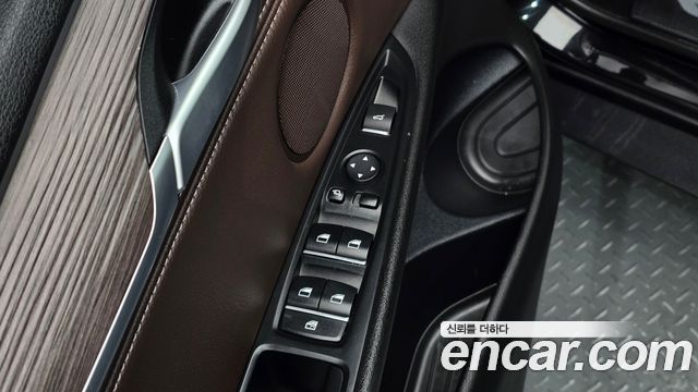 BMW X5 2018 — photo 25