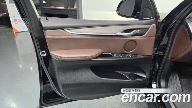 BMW X5 2018 — photo 14