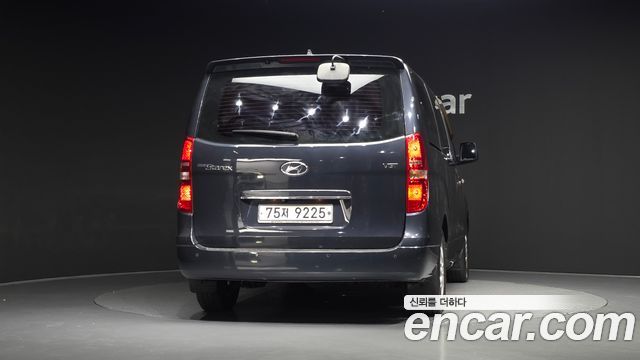 Hyundai Starex 2017 — photo 4