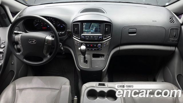 Hyundai Starex 2017 — photo 10