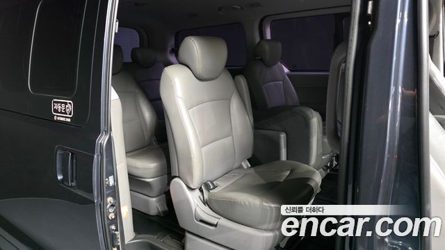 Hyundai Starex 2017 — photo 18