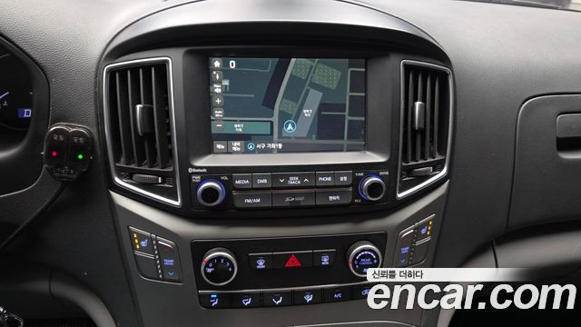Hyundai Starex 2017 — photo 20