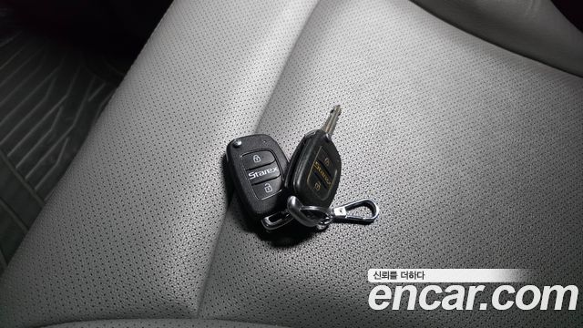 Hyundai Starex 2017 — photo 23