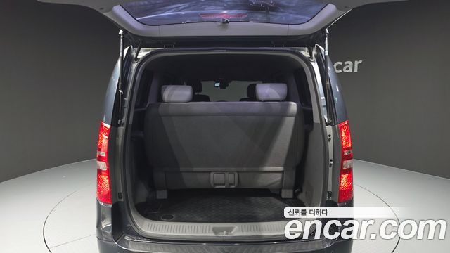 Hyundai Starex 2017 — photo 26