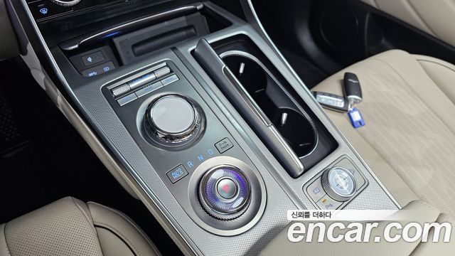 Genesis GV80 2023 — photo 12