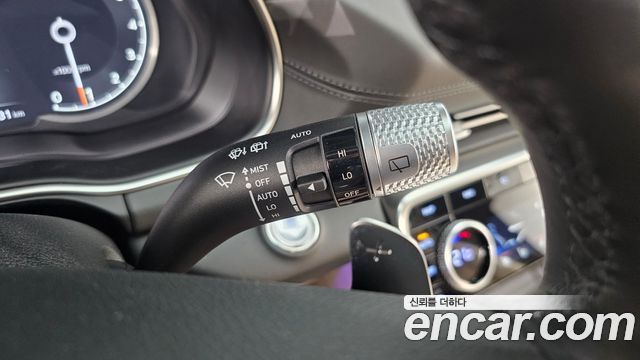 Genesis GV80 2023 — photo 30