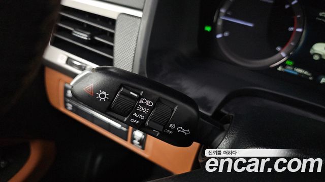 KG Mobility Rexton 2019 — photo 28