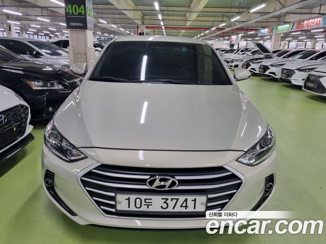 Hyundai AVANTE 2018 — photo 3
