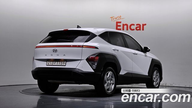 Hyundai Kona 2023 — photo 2