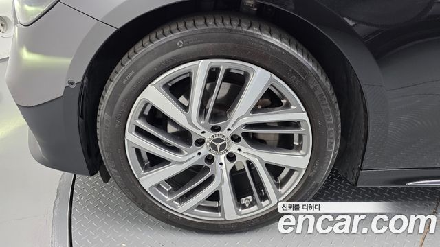Mercedes-Benz E-Class 2024 — photo 5