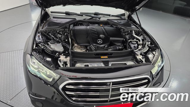 Mercedes-Benz E-Class 2024 — photo 6