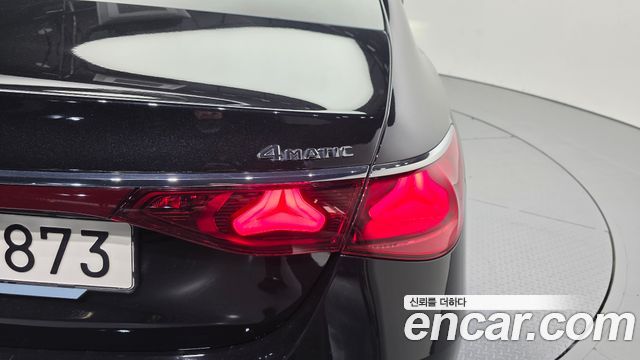 Mercedes-Benz E-Class 2024 — photo 9