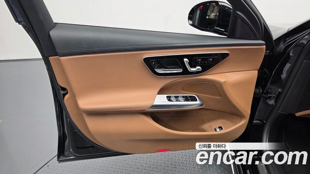 Mercedes-Benz E-Class 2024 — photo 14
