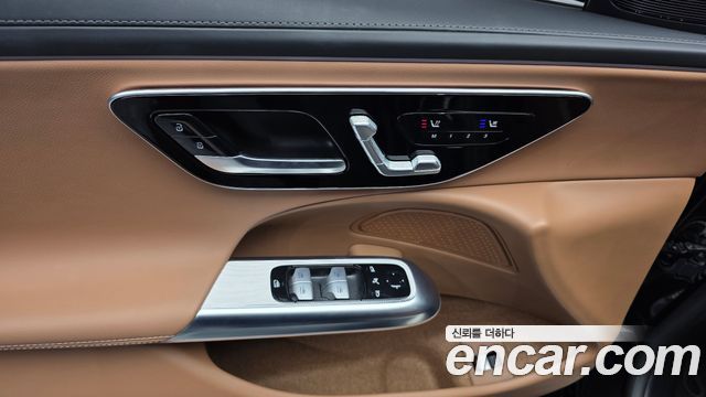 Mercedes-Benz E-Class 2024 — photo 28
