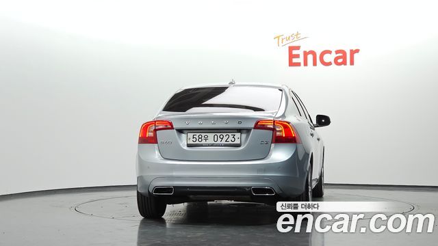 Volvo S60 2016 — photo 4