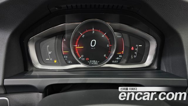 Volvo S60 2016 — photo 8