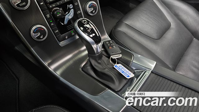 Volvo S60 2016 — photo 9