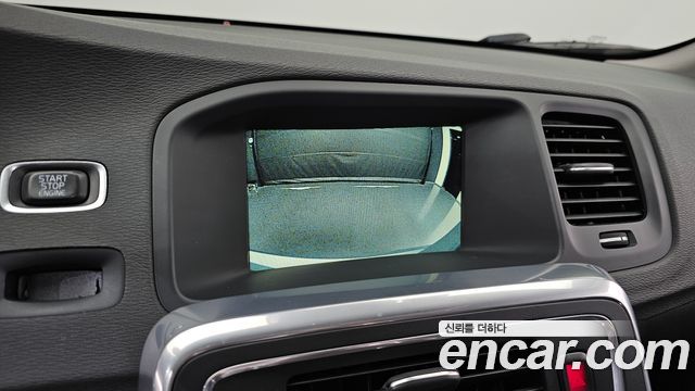 Volvo S60 2016 — photo 15