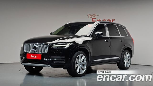 Volvo XC90 2017 — photo 1