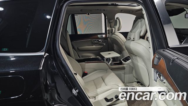 Volvo XC90 2017 — photo 12